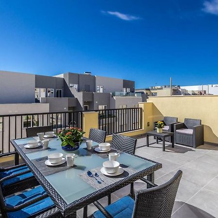 Sunny Modern Apartments Мелліха Екстер'єр фото