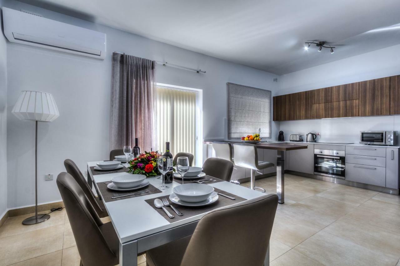 Sunny Modern Apartments Мелліха Екстер'єр фото