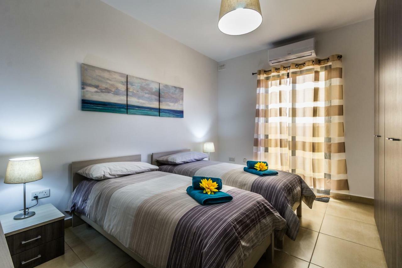 Sunny Modern Apartments Мелліха Екстер'єр фото